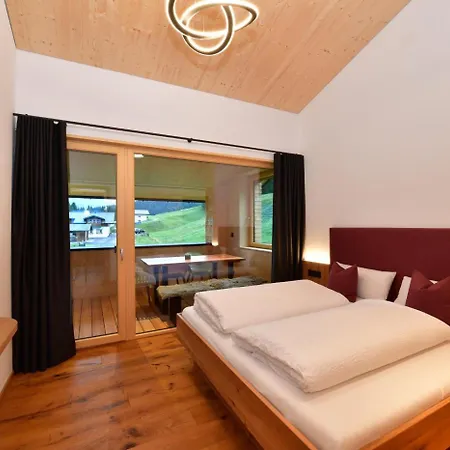 Апартаменты Straussberghof Рицлерн