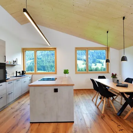 Straussberghof Apartment *